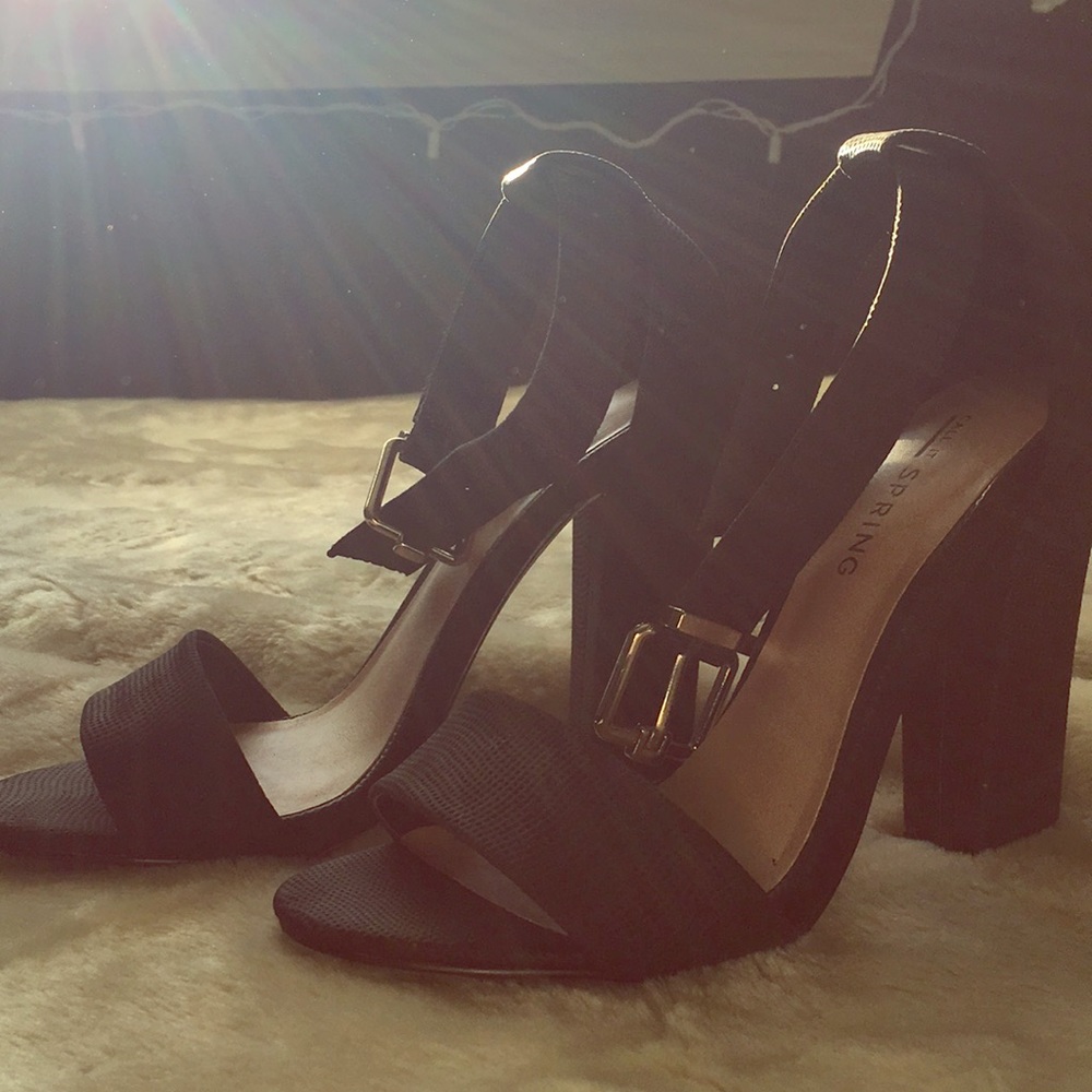 Size 5, black, call it spring heels.